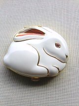 エスティ　ローダー　うさぎのコンパクト