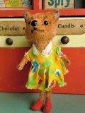 花柄ワンピースのきつねの子　ドイツ　ワグナー社