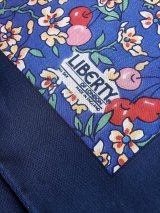 シルクスカーフ　リバティ　オブ　ロンドン　英国
