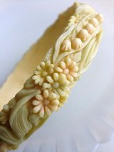 セルロイドバングル　すずらん　アイボリー
