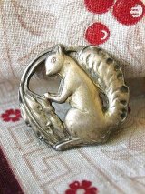 イングランドのリス　シルバーブローチ　STERLING