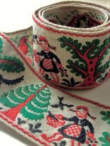 赤ずきんちゃんとオオカミ　古いチロリアンテープ　刺繍　リボン　