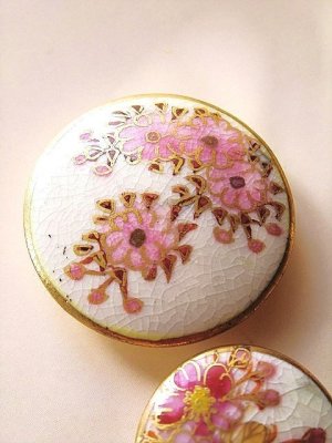 画像3: サクラ咲く　薩摩焼ボタン　