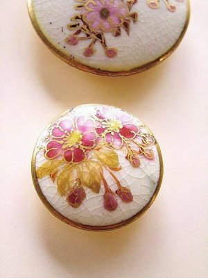 画像2: サクラ咲く　薩摩焼ボタン　