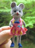 ピンクのワンピースのネズミさん　ドイツ　ワグナー社　　