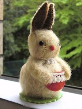 赤い鼻のドイツのウサギ