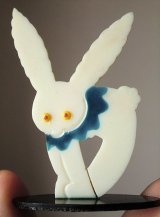 白ウサギのカードホルダー　セルロイド