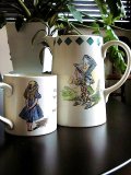 マッドハッター　アリス　いかれ帽子屋のジャグピッチャー POOLE POTTERY　英国