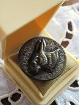 ハンティングボタン　野うさぎ　フレンチボタン 