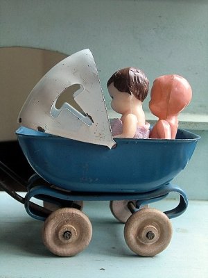 画像1: ベビーバギー　人形用うばぐるま　 ブリキのベビーカー