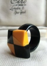 ベークライトのリング　クリームコーン×ブラック　コンビネーションデザイン　