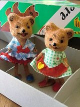 チェックのワンピース　くまの女の子　ドイツ　WAGNER社