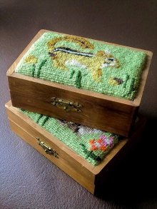 他の写真3: ニードルポイント　木製ボックス　ウール刺繍　