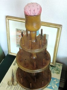 他の写真1: 糸巻きスタンド　スプールホルダー　ピンクッション