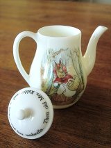 ウェッジウッドのミニチュアシリーズ　ポット　７ｃｍ　ピーターラビット　from LONDON　