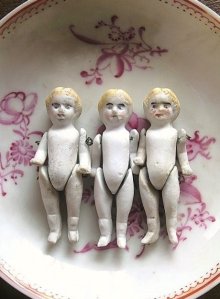 他の写真3: オールビスク　ミニチュアドール ３体セット　人形遊び　アンティーク　ドールハウス　　　　　　