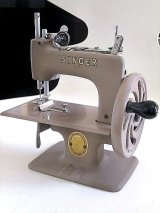 シンガー　トイミシン　チャイルドミシン