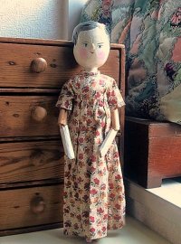 アンティーク　ペグドール　２９ｃｍ　人形の家　花柄ドレス　