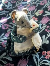 ねずみさん　フエルトドール　子守りのナニー　from LONDON