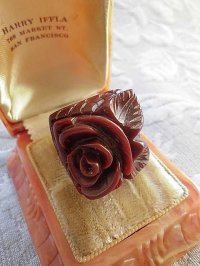 薔薇の指輪　チョコレートカラーのベークライトリング　