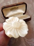花一輪　ブローチ　アイボリー　 白いアクセサリー