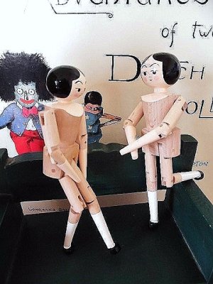 画像1: ペグドール　１０cm 　オランダ人形　人形の家　from  LONDON