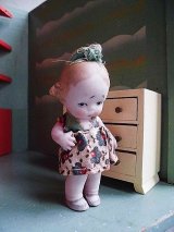 下がり眉が可愛い女の子　オールビスクドール　７、２ｃｍ　ドイツ　HERTWIG　　　　