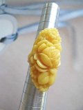 セルロイドのリング　薔薇・デージー　クリーミーカラー