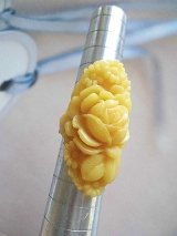 セルロイドのリング　薔薇・デージー　クリーミーカラー