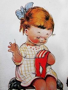 他の写真3: アトウェルのポストカード　女の子とゴ―リ―人形　英国