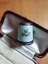 シルバーシンブル　薔薇のエナメル　２．