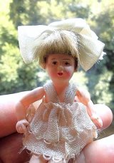 大きなリボンのミニチュアドール　７，５ｃｍ　ドールハウスの住人　オリジナルドレス
