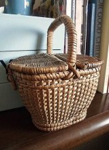 小さな蓋つきバスケット　ドール用サイズ　フランス　アンティーク　パニエ　もち手つきカゴ