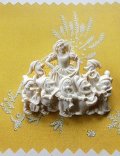 象牙色の白雪姫　セルロイドブローチ　SNOW WHITE