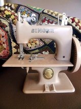 トイミシン　シンガー　チャイルドミシン　サンドベージュ　オリジナルボックス