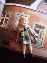ボブヘアの女の子　アールデコ　ビスクドール　７，５ｃｍ　ジャーマンアンティーク