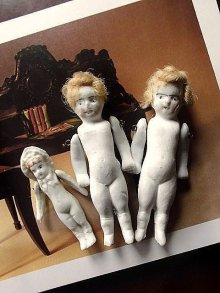 他の写真2: 白い肌のミニチュアドール　フローズンシャーロット　人形遊び　１９世紀　　　　　　