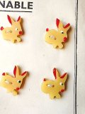 カステラ色のうさぎさん　ヴィンテージボタン　 from ENGLAND