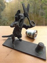猫のシンブルホルダー　真鍮製　ヴィクトリアンキャット　６ｃｍ　