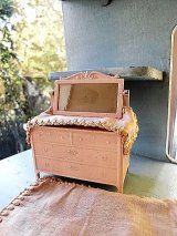 ドレッサー　ミニチュア　アンティークトイ　ドールハウス　ピンク　