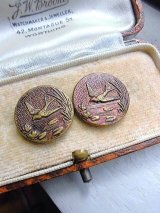 つばめの飛翔　アンティーク　ピクチャーボタン    ペア ２個セット   ツバメモチーフ