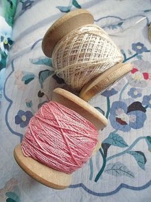 他の写真2: HAPPY PRICE！ 糸巻き　木製スプール　編み糸　ソーイング　２色