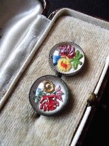 ガラスドームの花　ヴィンテージボタン　２個セット