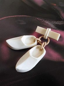 他の写真3: 白いブローチ　木靴　クロッグ　揺れるアクセサリー　ヴィンテージ
