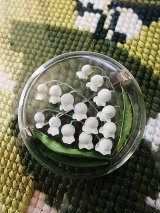 鈴蘭　ルーサイト　ブローチ　白いアクセサリー　　