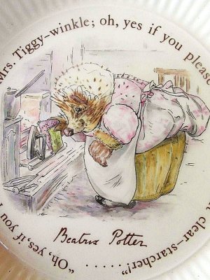 画像2: ティギーおばさんのフルーツ皿　コンポートプレート　ウェッジウッド　Mrs. Tiggy-Winkle 　