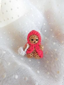 他の写真3: 赤ずきんちゃんになったベア　ハンドニットの編みぐるみ　ミニチュアサイズ