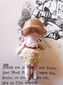 他の写真1: 花かんむりの女の子　オールビスク　５，５ｃｍ　ヘルトヴィヒ　アンティークドール　　　　