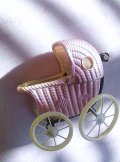 乳母車 　セルロイド　ミニチュアドールサイズのベビーカー 