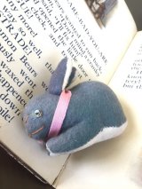 おすわりうさぎ  海を渡ったジャパンラビット    ８cm  